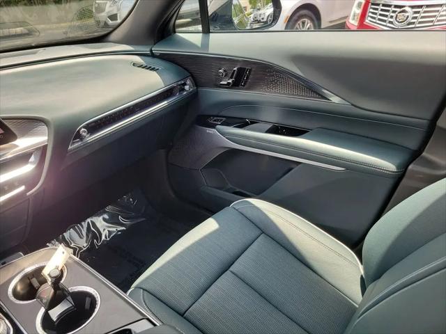 2024 Cadillac iQ Sport w/1SK