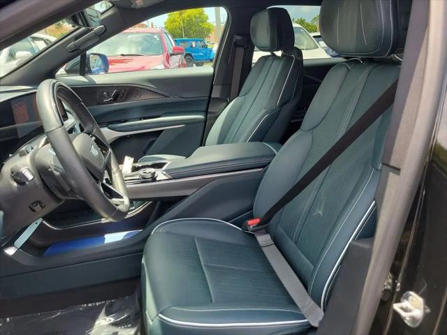2024 Cadillac iQ Sport w/1SK