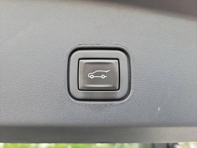 2024 Cadillac iQ Sport w/1SK