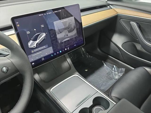 2022 Tesla Model 3 Rear-Wheel Drive