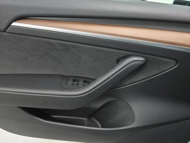 2022 Tesla Model 3 Rear-Wheel Drive