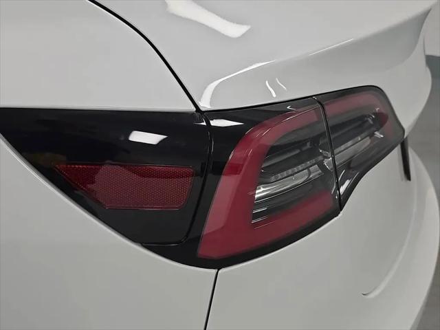 2022 Tesla Model 3 Rear-Wheel Drive