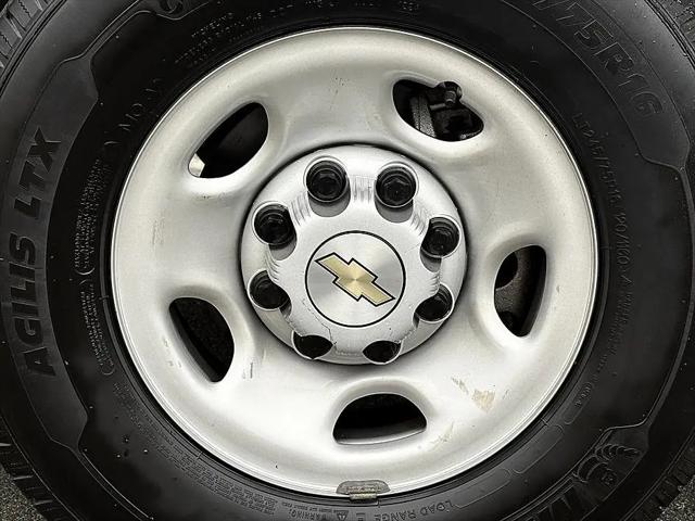 2025 Chevrolet Express Cargo Van RWD 2500 Extended Wheelbase WT