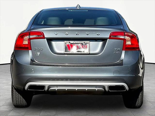 2016 Volvo S60 Cross Country T5 Platinum