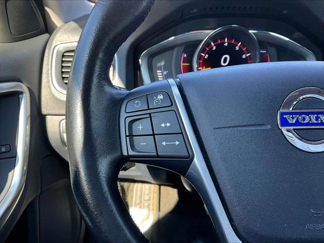 2016 Volvo S60 Cross Country T5 Platinum