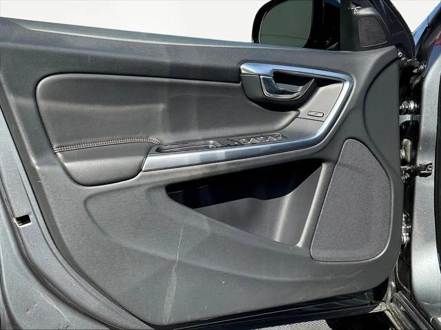 2016 Volvo S60 Cross Country T5 Platinum