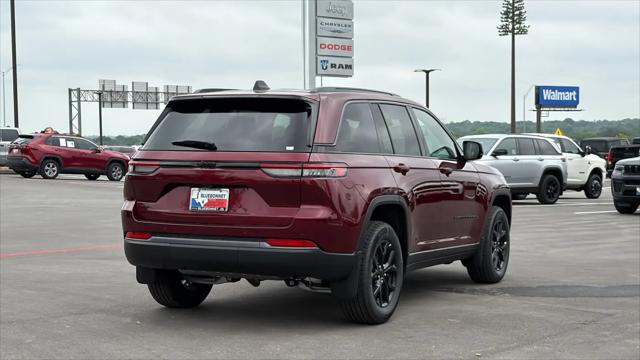 2026 Jeep Grand Cherokee Altitude 4x4