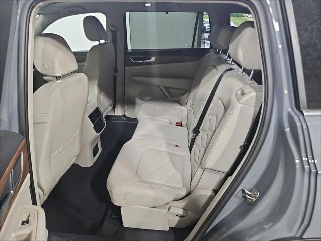 2026 Volkswagen Atlas SE with Technology