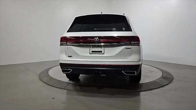 2026 Volkswagen Atlas SE with Technology