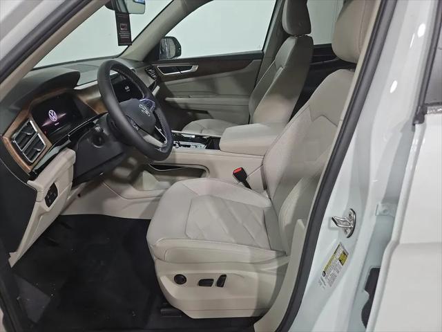2026 Volkswagen Atlas SE with Technology