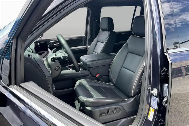 2025 Chevrolet Suburban 2WD Premier