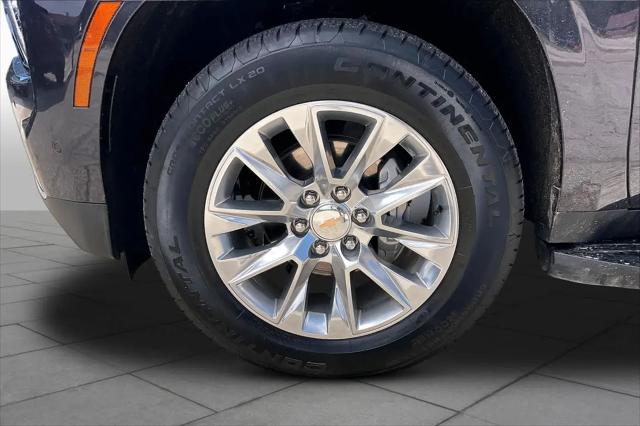 2025 Chevrolet Suburban 2WD Premier