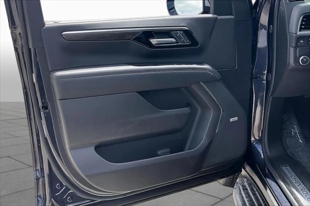 2025 Chevrolet Suburban 2WD Premier