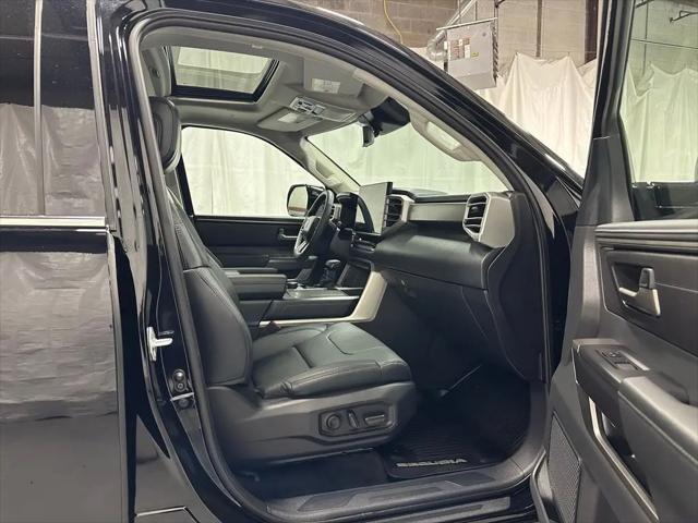 2024 Toyota Sequoia SR5