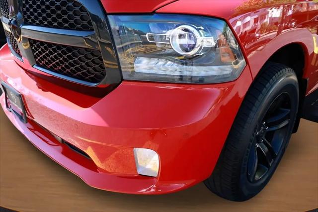 2017 Ram 1500 Night Crew Cab 4x4 5'7" Box
