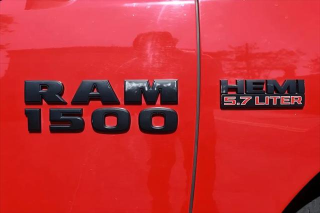 2017 Ram 1500 Night Crew Cab 4x4 5'7" Box