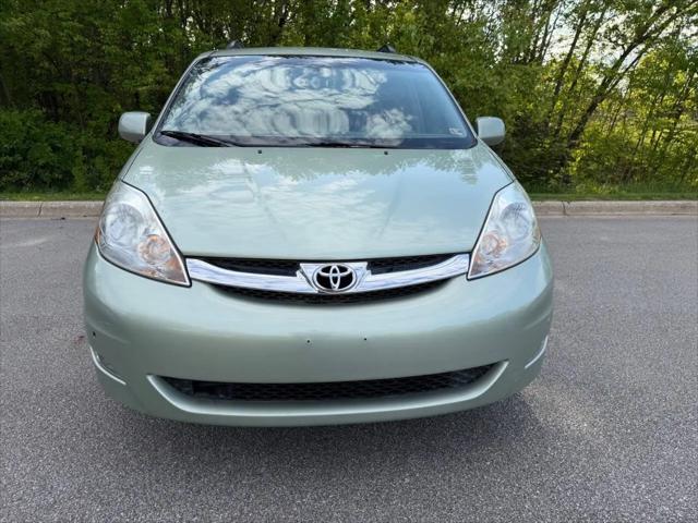 2010 Toyota Sienna XLE