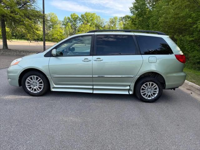 2010 Toyota Sienna XLE