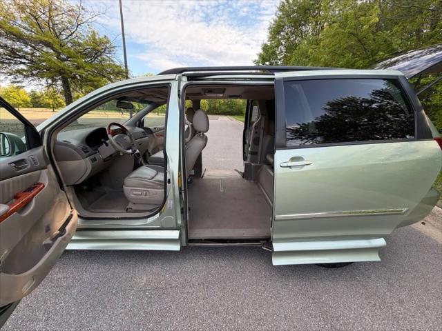 2010 Toyota Sienna XLE