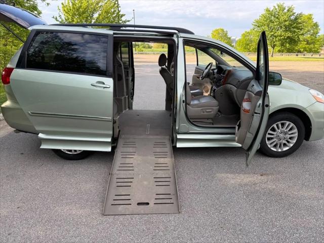 2010 Toyota Sienna XLE