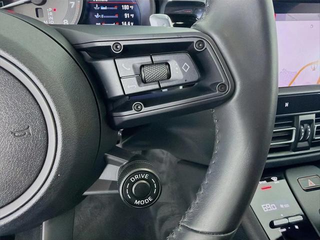 2023 Porsche Macan T