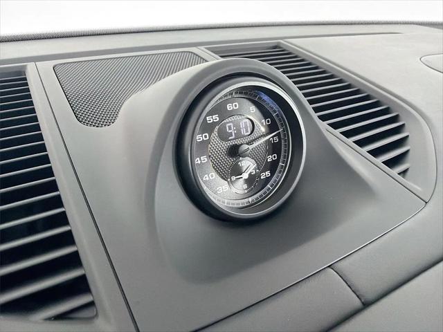 2023 Porsche Macan T