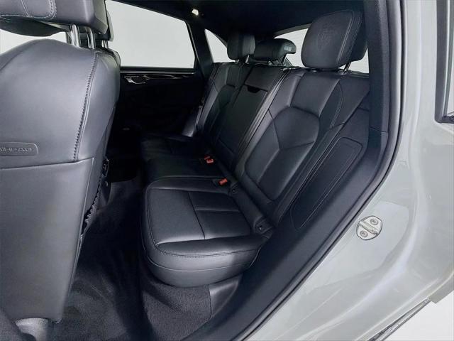 2023 Porsche Macan T