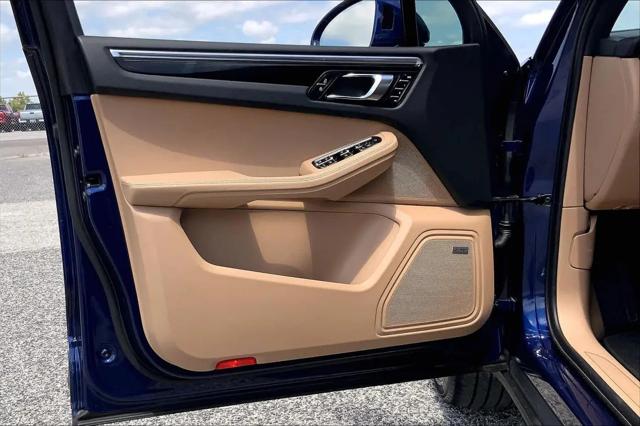 2023 Porsche Macan T