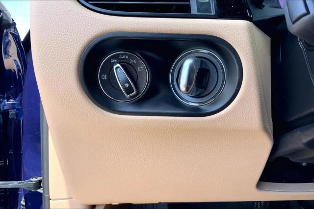 2023 Porsche Macan T
