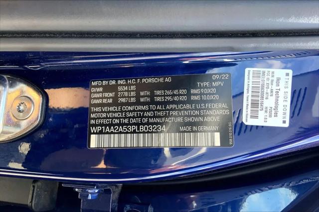2023 Porsche Macan T