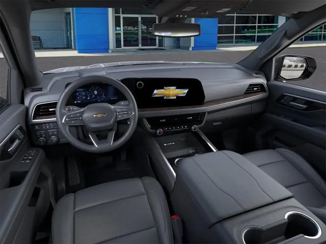 2025 Chevrolet Suburban 4WD LT