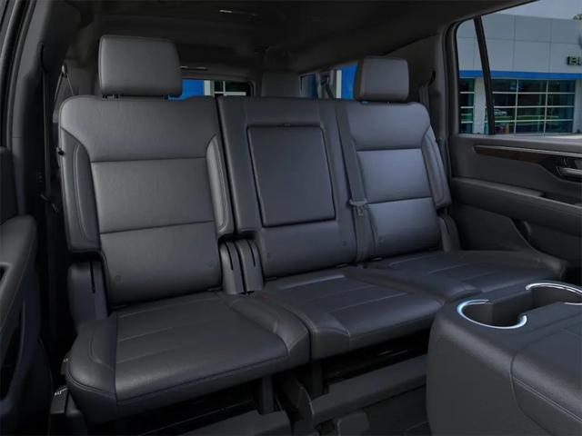 2025 Chevrolet Suburban 4WD LT