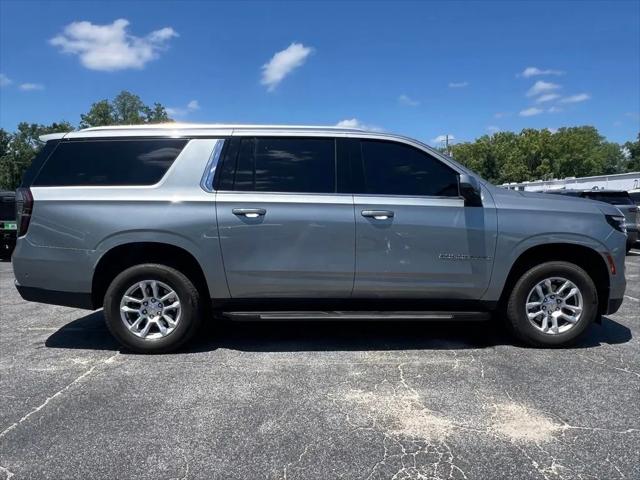 2025 Chevrolet Suburban 4WD LT