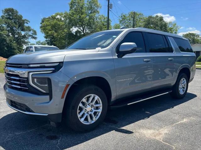 2025 Chevrolet Suburban 4WD LT