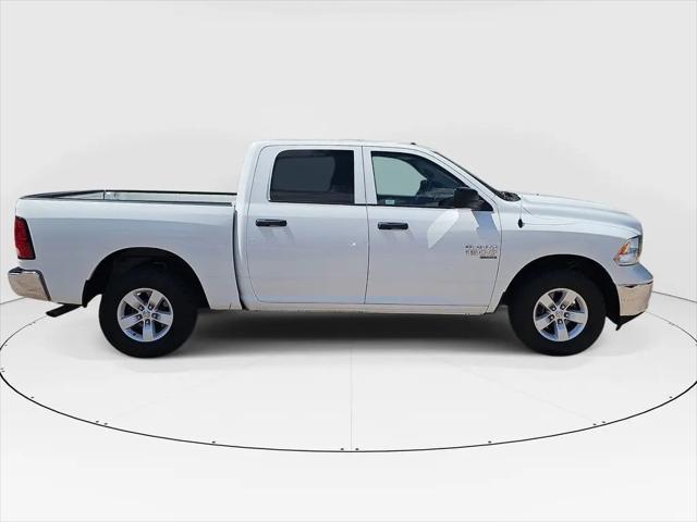 2022 Ram 1500 Classic SLT Crew Cab 4x4 5'7" Box