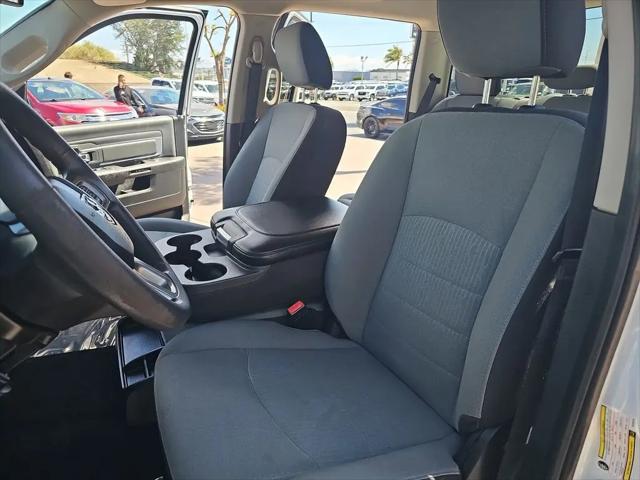 2022 Ram 1500 Classic SLT Crew Cab 4x4 5'7" Box