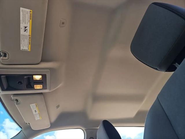 2022 Ram 1500 Classic SLT Crew Cab 4x4 5'7" Box