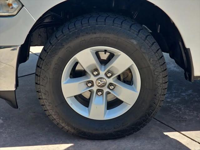 2022 Ram 1500 Classic SLT Crew Cab 4x4 5'7" Box