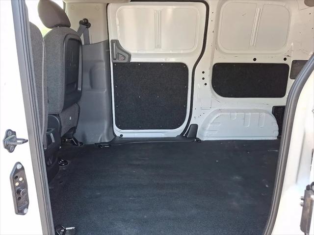 2017 Nissan NV200 SV