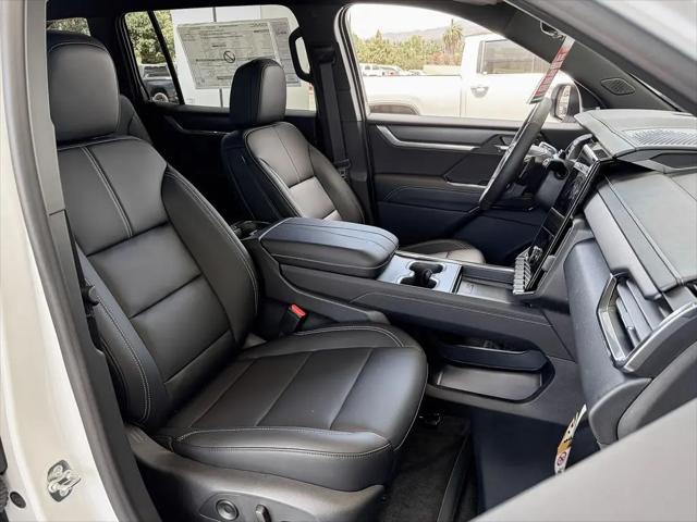 2026 GMC Acadia Elevation FWD