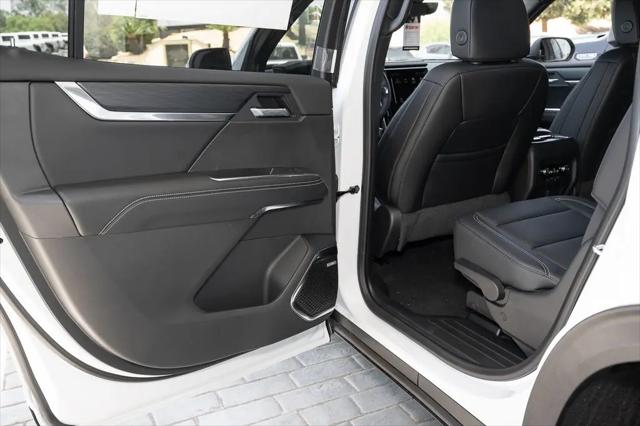 2026 GMC Acadia Elevation FWD