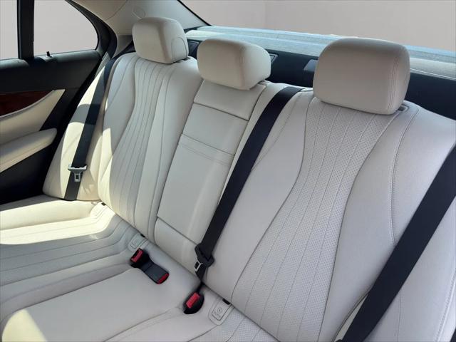 2017 Mercedes-Benz E-CLASS E 300 E 300
