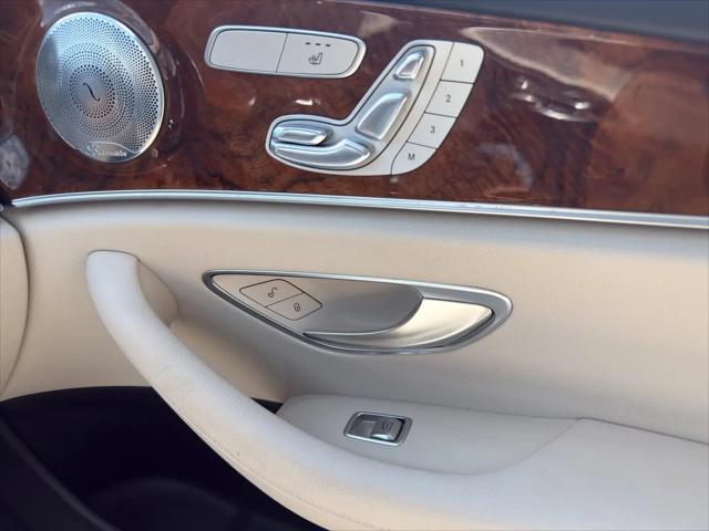2017 Mercedes-Benz E-CLASS E 300 E 300