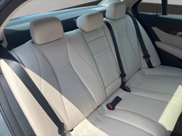 2017 Mercedes-Benz E-CLASS E 300 E 300