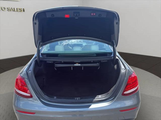 2017 Mercedes-Benz E-CLASS E 300 E 300