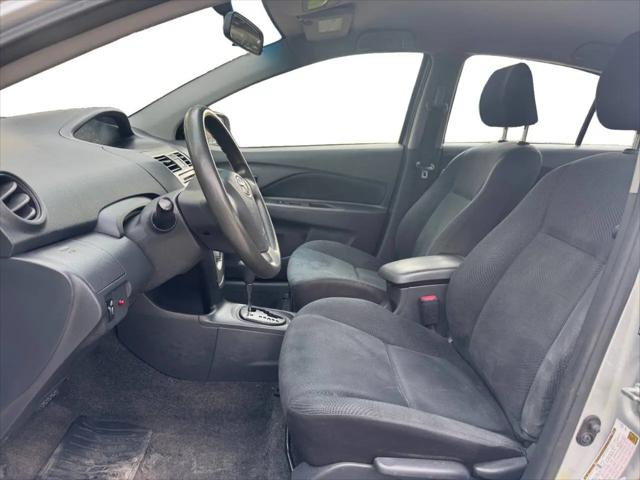 2012 Toyota Yaris Standard