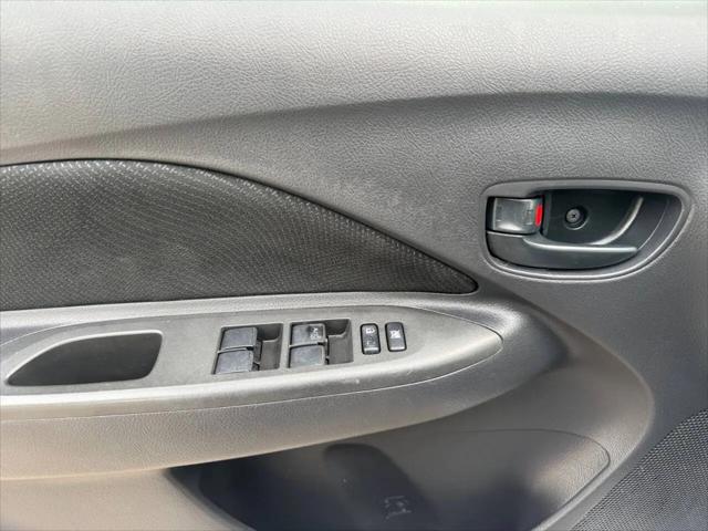 2012 Toyota Yaris Standard