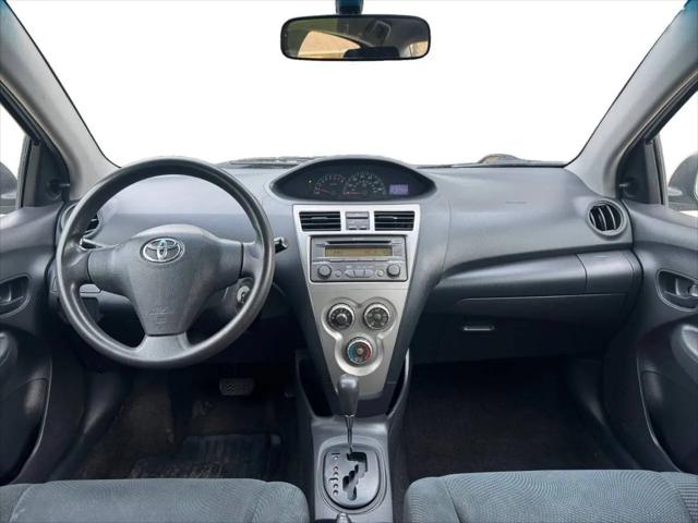 2012 Toyota Yaris Standard