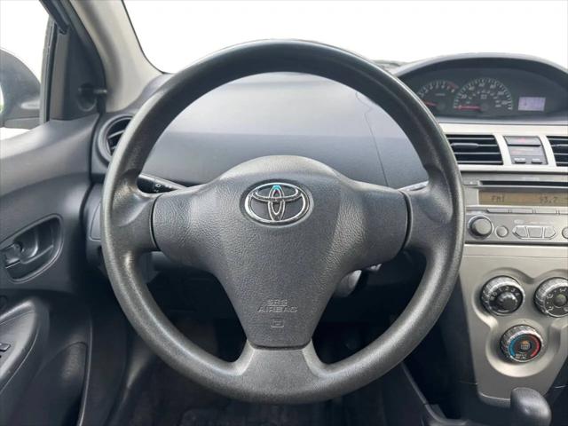 2012 Toyota Yaris Standard