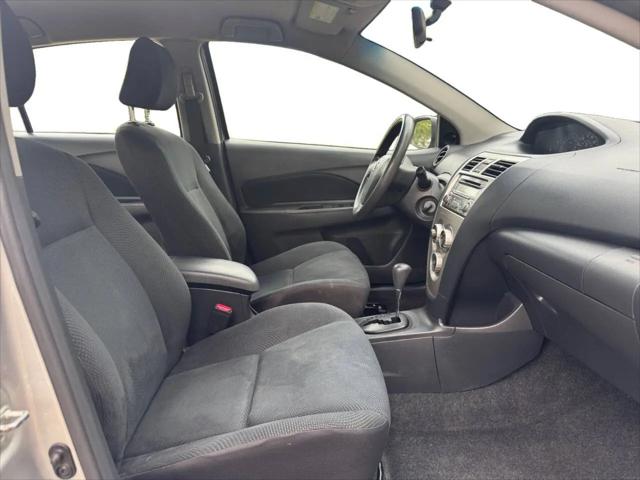 2012 Toyota Yaris Standard